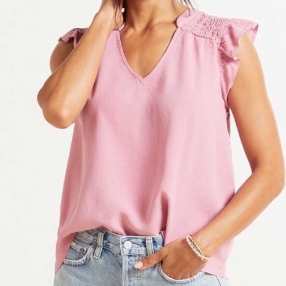 Anthropologie Cloth & Stone mauve pink flutter sleeve smocked hi lo top shirt S